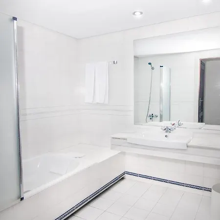Park Plaza Apartahotel