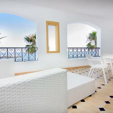 Park Plaza Apartahotel 4*
