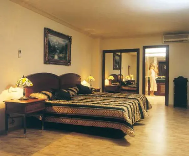 Apartahotel Park Plaza 4*
